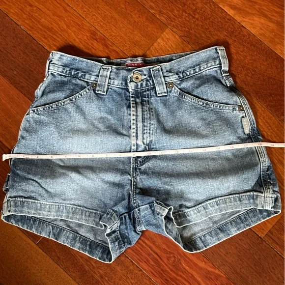 Silver Vintage Jeans Shorts higher waist button and zipper closure size 28 - Picture 9 of 10